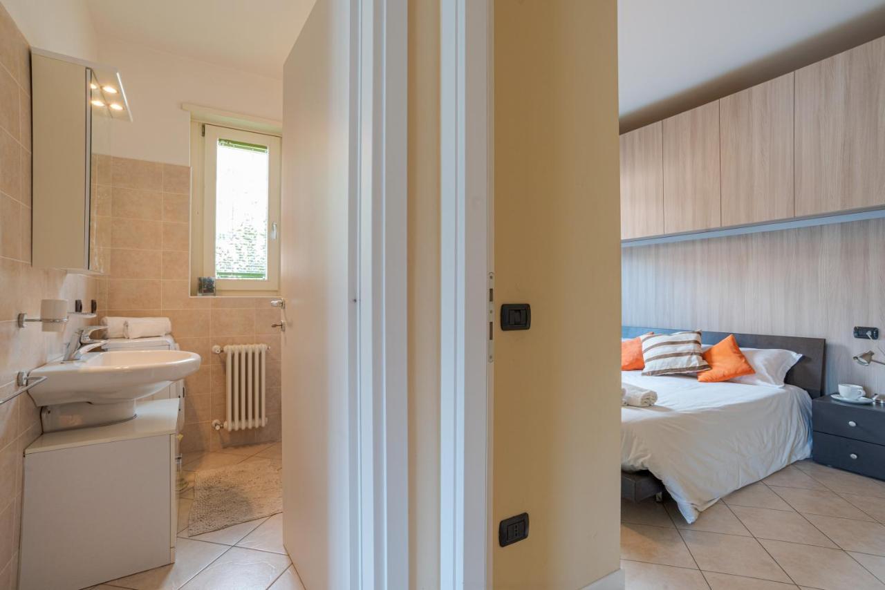 Lake Como Apartment With Balcony And Private Parking Ossuccio Exterior photo